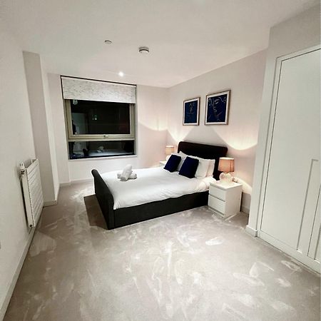 Stylish Apartment Docklands London Bagian luar foto