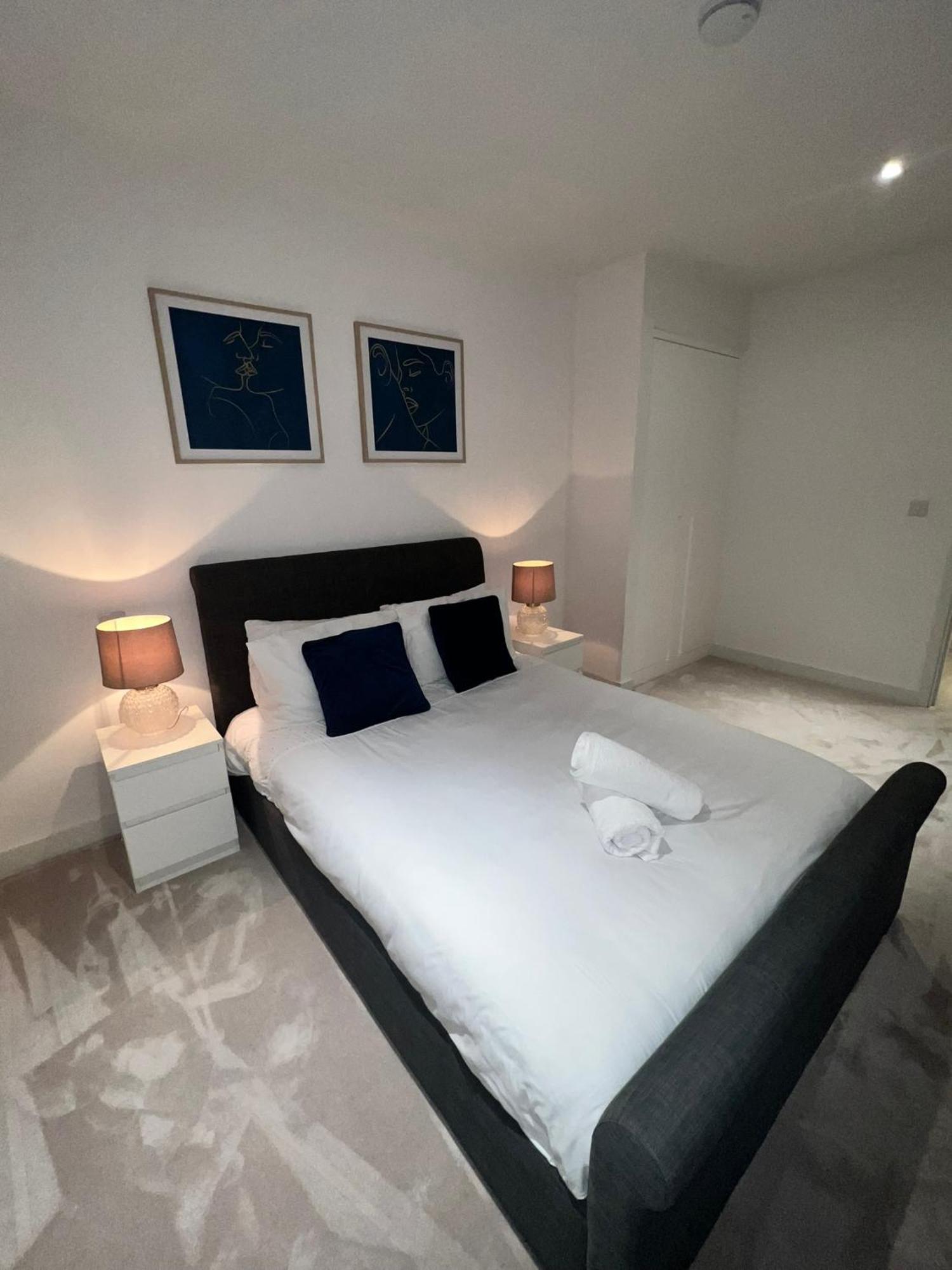 Stylish Apartment Docklands London Bagian luar foto